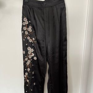 Black silk trouser with floral embroidery